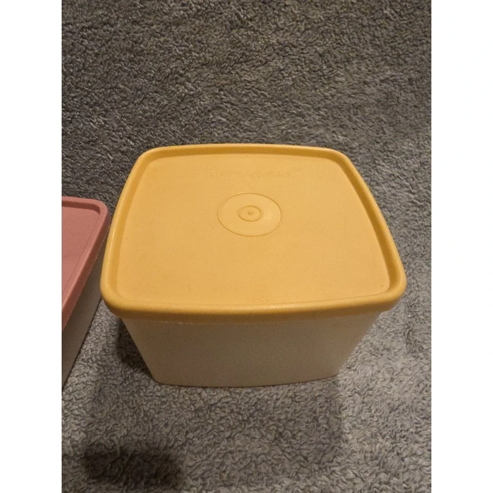 Vintage‎ Lot Of 3 Tupperware Containers 312-60, 670-1, 1458-6